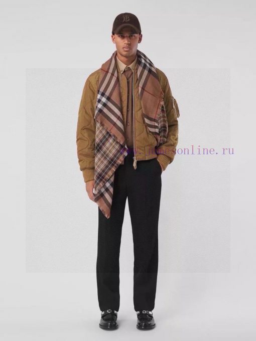 𝐁𝐔𝐑𝐁𝐄𝐑𝐑𝐘 Double sided plaid scarf coffee color100 * 210cm wool and silkGrid pattern with preheb86y2i