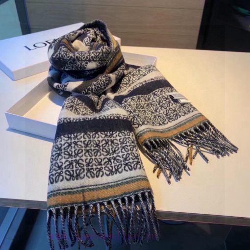 2023 LOVE Double sided ScarfThe most beautiful Roewe NEW IN, model number 10689479, benchmar1ss7lubh - Image 7