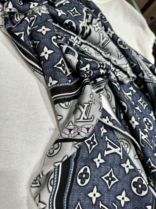 MONOGRAM JACQUARD DENIM140 Velvet Square Scarf Premium GreyHigh spec double-sided same colorbso951eq - Image 7