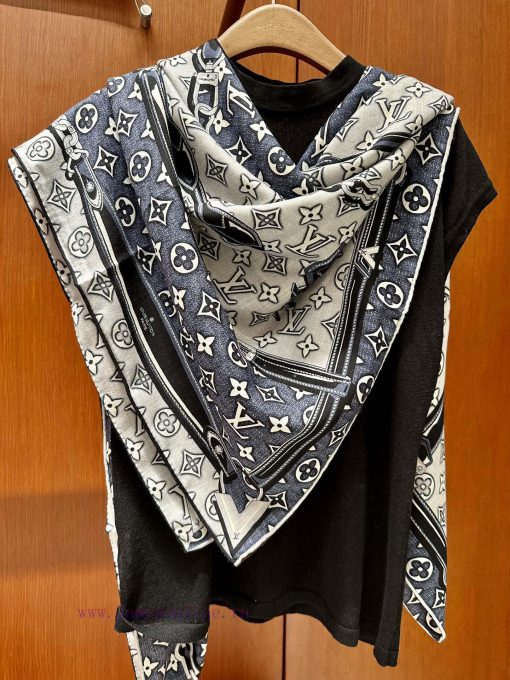 MONOGRAM JACQUARD DENIM140 Velvet Square Scarf Premium GreyHigh spec double-sided same colorbso951eq - Image 9