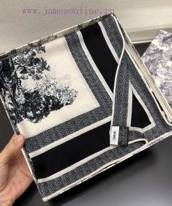 New Release ️𝐃𝐈𝐎𝐑 Early Autumn New Collection "Ruyi Cong Hand drawn Square Towel"Size110x110vib8er7p