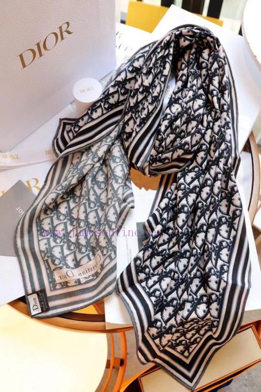D letter explosive product is bornThis Dior print is truly unbeatable for its fashionable an97i85mf0 - Image 5
