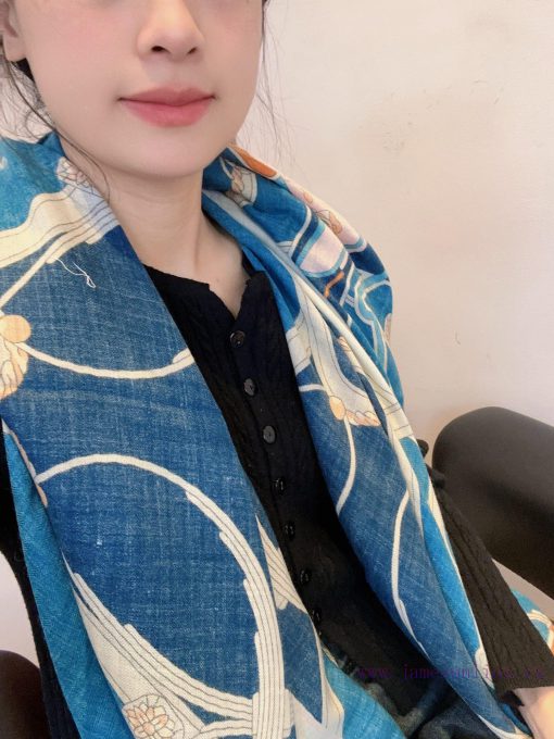 The new H-HER-1010 cashmere scarf is said to look good when bought, and we recommend the 140v6ow9j13