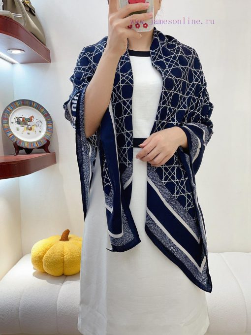 Dior's latest flagship style with grid lines is 140, which is very easy to match for both va6m6qo7c4