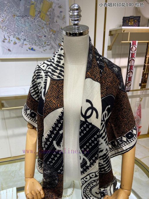 The new Chanel record printed 140 cashmere square scarf is highly recommended by VIPs. You mvkr3yi5b - Image 7