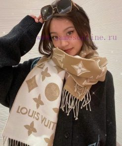 L Gold Thread Original Small Scarf LV Latest Gold Thread Style ️ Fashionable, Super Powerfulpwqche9o