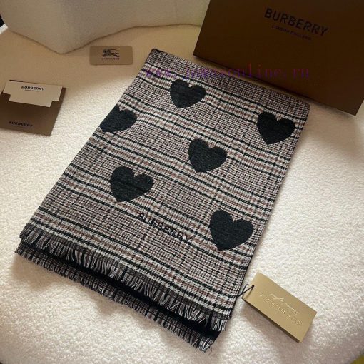 Burberry Knitted Wool Scarf, a top tier outerwear. Trendy people have several Burberry scarvoaxyyz2i - Image 3