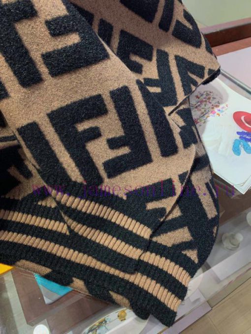 This Fendi is so fashionable and beautiful that it must be taken in at first sight. The reco3g0wbxmg - Image 5