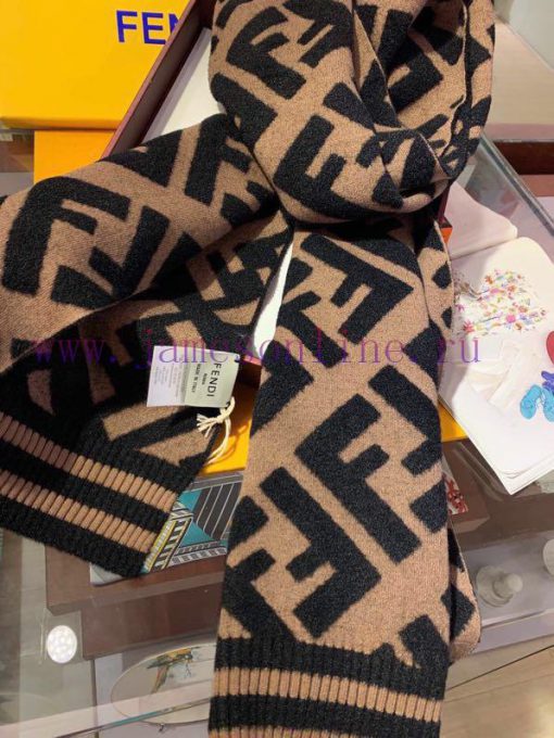 This Fendi is so fashionable and beautiful that it must be taken in at first sight. The reco3g0wbxmg - Image 8