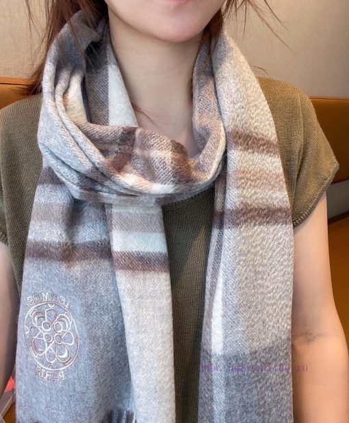 It's amazing to wrap around the beautiful clothes. The effect of Hermes is really impressivea1w4mcwp - Image 2