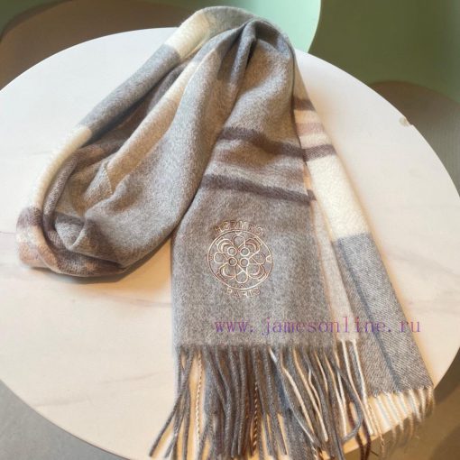 It's amazing to wrap around the beautiful clothes. The effect of Hermes is really impressivea1w4mcwp - Image 9