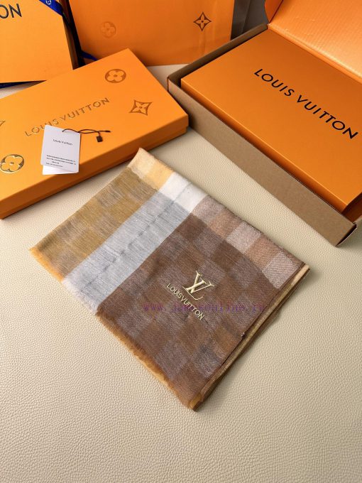 Lv's 2023 new checkerboard embroidered scarf with exquisite color matching, supplied with Katyb95kng - Image 2
