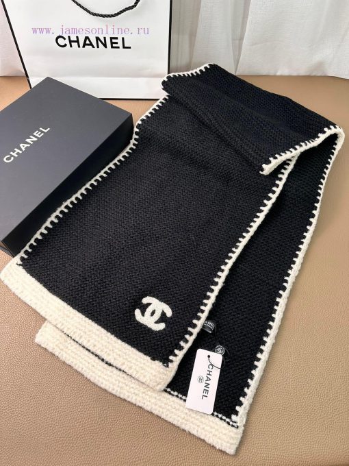 The new Chanel lace knitted long scarf from C family is so beautiful that it's beyond tears.cu9kval8 - Image 5