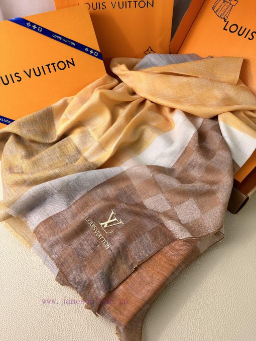 Lv's 2023 new checkerboard embroidered scarf with exquisite color matching, supplied with Katyb95kng - Image 5