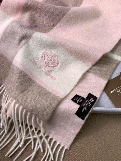 LP's cashmere scarf is highly praised and kept for personal use. It is a rare high-end men's8itsc2vg - Image 4