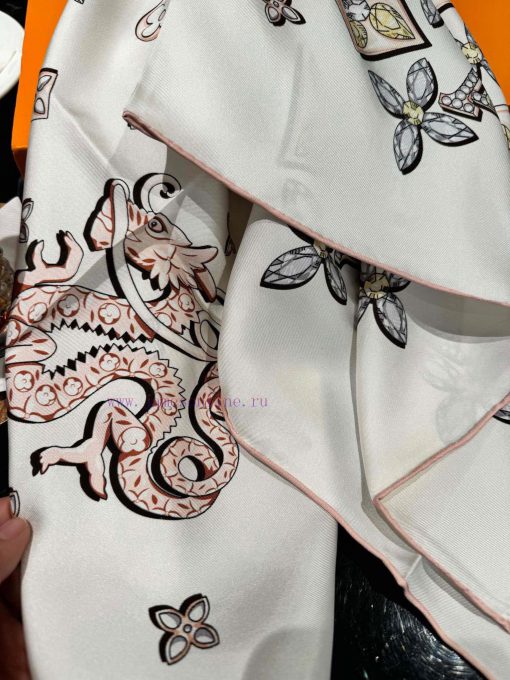 LV Elegant and noble baby like soft touch L the Year of the Loong Chinese Zodiac 18m meter s8ehv366c - Image 9