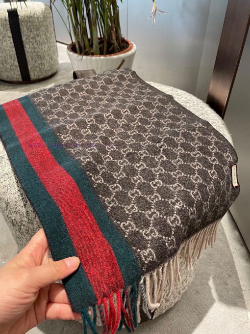 Family welfare Gucci's very nice men's scarf~Love the fabric, cashmere has a soft and sticky9k68sli1 - Image 5