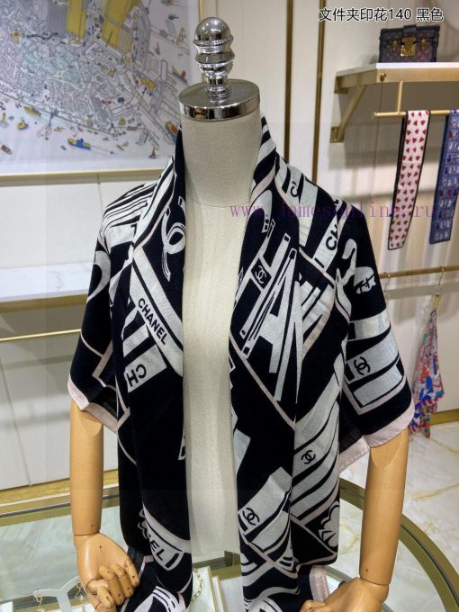 The new Chanel folder printed 140 cashmere double-sided same color printed square scarf is h8is5adp2 - Image 8