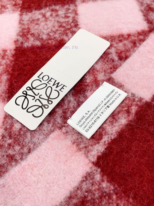 The walking big sheep L's Christmas style, with such colors, makes people happy. Loewe's supxadwvr5d - Image 10