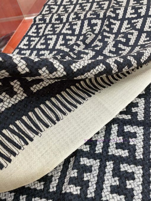 New Fendi~Each angle can bring different senses~The new cashmere is synchronized with this skrn3gdr1 - Image 8
