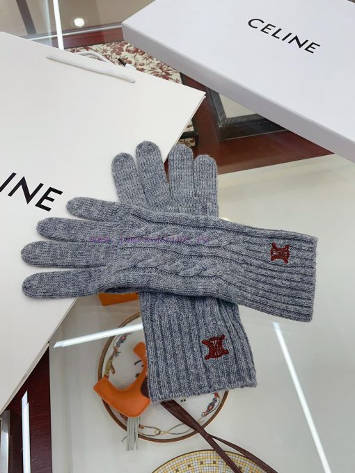 Celine's top tier high-end three piece set is now available in stock. Celine hats, scarves, 9b3frpws - Image 4