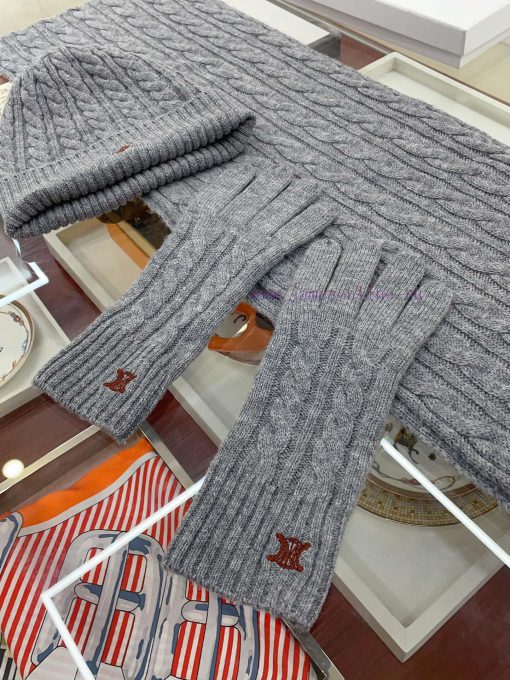 Celine's top tier high-end three piece set is now available in stock. Celine hats, scarves, 9b3frpws - Image 9