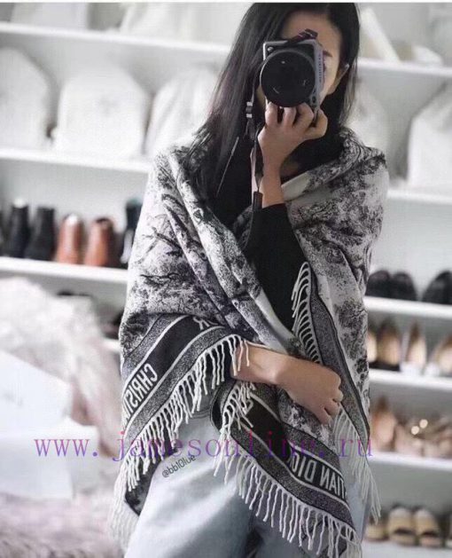 CD Animal Printed Generous Scarf, Shawl, and Blanket for Three Uses, a super stunning 100% afp6lco7w