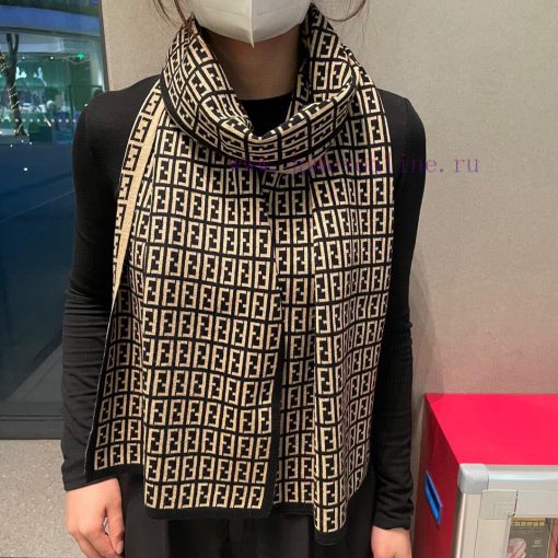 Classic FF letter element scarf, also a fun item just launched ‼ This year's Fendi is also tstuu5pg1