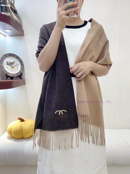 Looking at Chanel's latest autumn and winter collection, it's really beautiful with a youthf5jscksh5