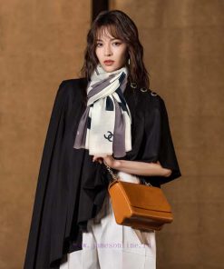 On the new Chanel 2024, I really like the double-sided ring velvet long scarf. The actual pr1t03pwkb