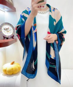 The new HERMES is highly recommended for its artistic rhetoric of 140 cashmere square scarvequ7cyq0z