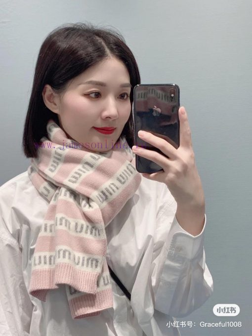 The big logo is not a market currencyMIUMIU scarf cool and cute too likeHow can beautiful wo6l10kb0o