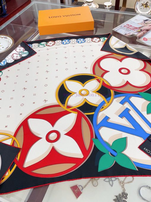 The new LV silk product with a large flower logo is a 90 inch silk square scarf. The Rising tm50xgxd - Image 4
