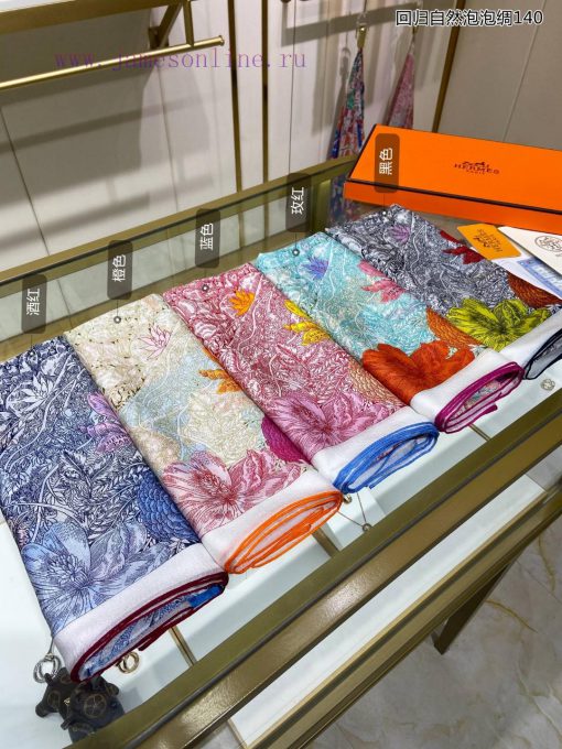 The new silk fabric is said to look good and recommended to return to natural bubble silk. Tl1p7zvwr - Image 3