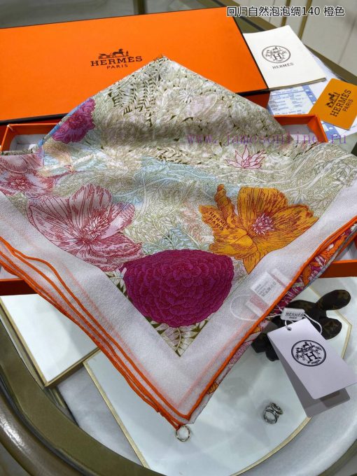 The new silk fabric is said to look good and recommended to return to natural bubble silk. Tl1p7zvwr - Image 5