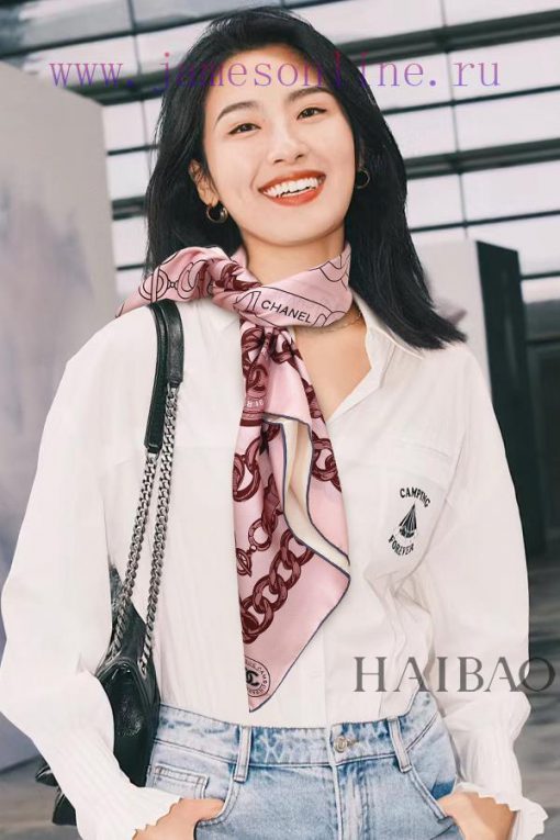 The new Chanel two-color chain double-sided two-color 90 silk square scarf is highly recommerwzcnjx7