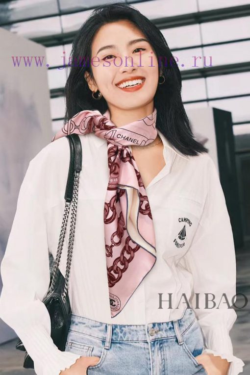The new Chanel two-color chain double-sided two-color 90 silk square scarf is highly recommerwzcnjx7 - Image 2