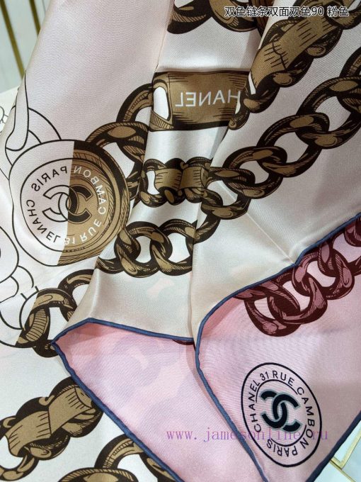 The new Chanel two-color chain double-sided two-color 90 silk square scarf is highly recommerwzcnjx7 - Image 12