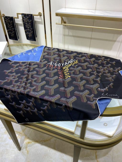 The new CL double-sided two-color silk square scarf from the Goya series is made of classic pv6lg6ju - Image 11