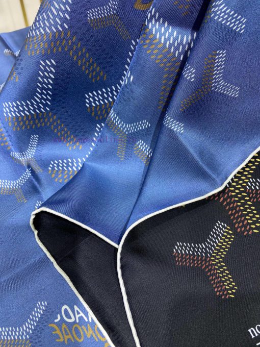 The new CL double-sided two-color silk square scarf from the Goya series is made of classic pv6lg6ju - Image 14