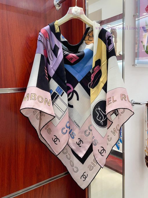 Chanel cashmere scarves are recommended for VIP customers and must be bought quickly. High e4qt2wvum - Image 4