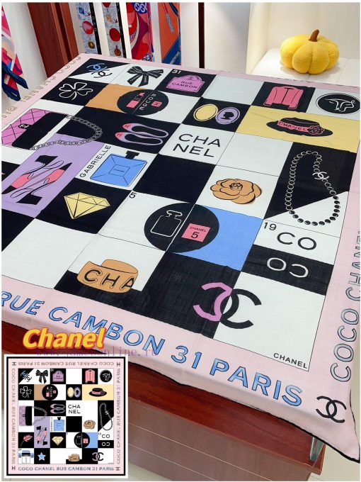 Chanel cashmere scarves are recommended for VIP customers and must be bought quickly. High e4qt2wvum - Image 8