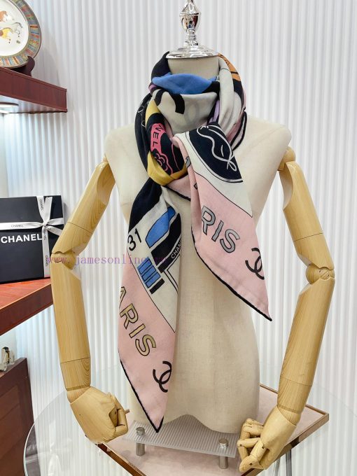 Chanel cashmere scarves are recommended for VIP customers and must be bought quickly. High e4qt2wvum - Image 9