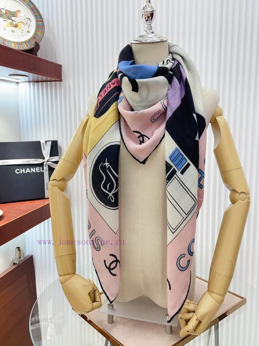 Chanel cashmere scarves are recommended for VIP customers and must be bought quickly. High e4qt2wvum - Image 10
