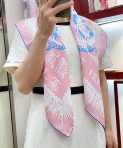 The new CHANEL LOGO graffiti flower 90 silk small square scarf is recommended for VIP promotbntsymv3
