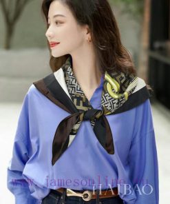 The new FF bag comes with accessories, double-sided dual color 90 silk square scarf, and is 98zfn6n5