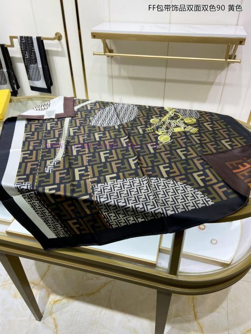 The new FF bag comes with accessories, double-sided dual color 90 silk square scarf, and is 98zfn6n5 - Image 10