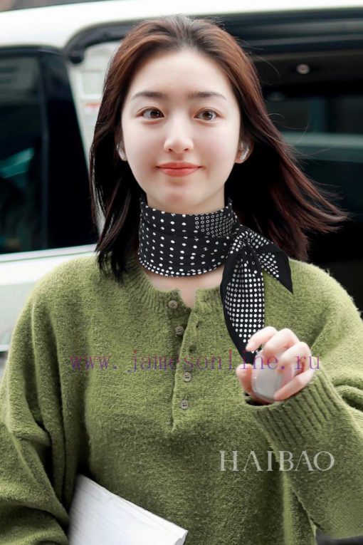 High end customized Chanel double-sided same color silk square scarf is recommended for VIP 094dypaq