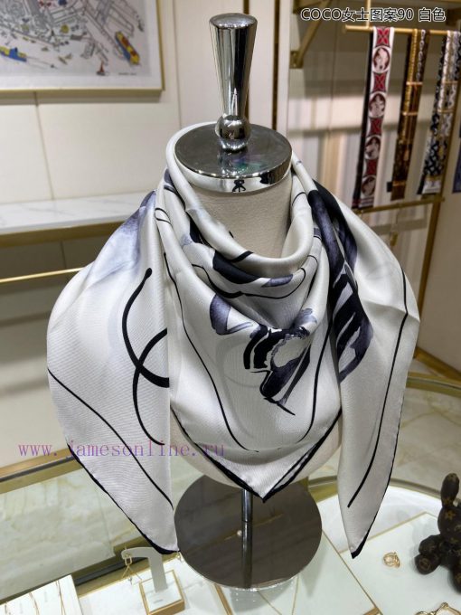 The new Chanel COCO women's pattern 90 silk square scarf is highly recommended for VIP custou46x229l - Image 7