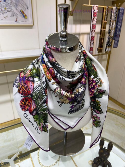 The new Dior double-sided same color silk square scarf is selling extremely well, and only t52u7e6t4 - Image 9